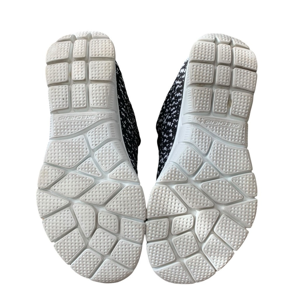 Sketchers Relaxed Fit Memory Foam Soles Size 6.5 - image 6